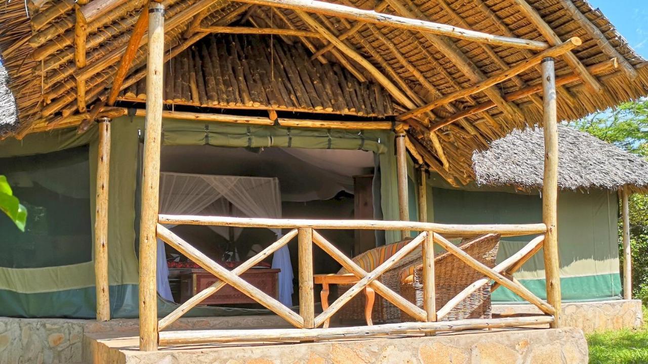 Osero Lodge Ololaimutiek Exterior photo